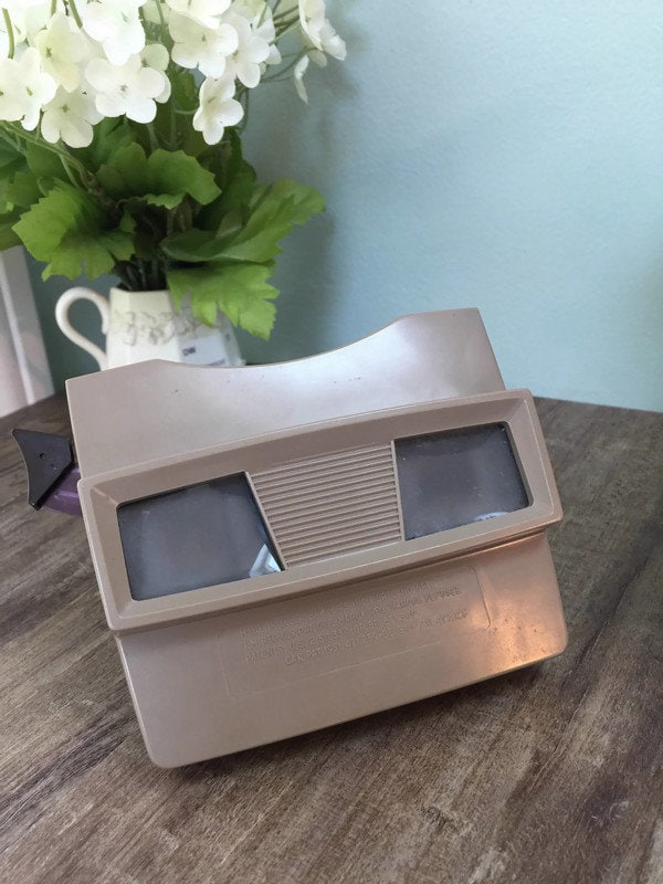 Vintage View Master with 20 Reels - Duckwells