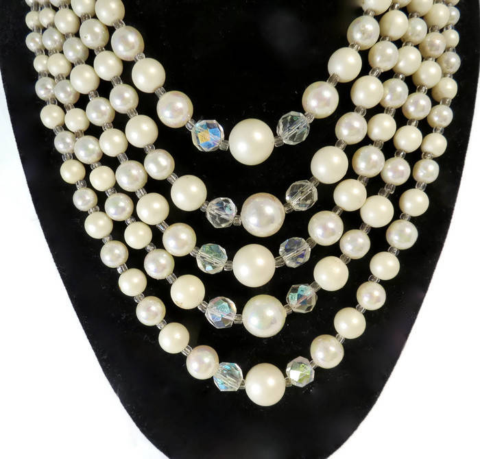 Vintage White and Clear Beaded Necklace - Duckwells