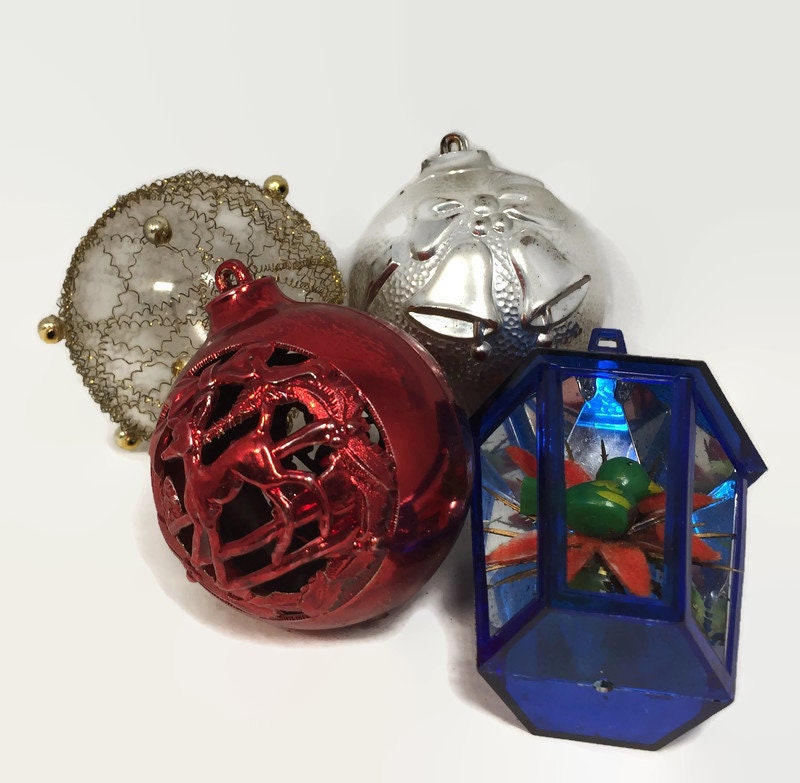 Vintage Christmas Ornaments- Diorama, Midcentury Plastic tree decorations at Duckwells