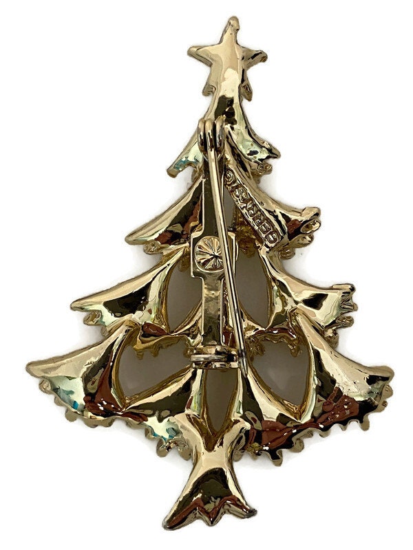 Vintage Christmas Tree Pin by Gerry's at Duckwells