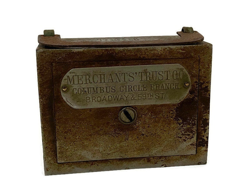 Antique Merchants' Trust Advertising Bank, Columbus Circle Branch