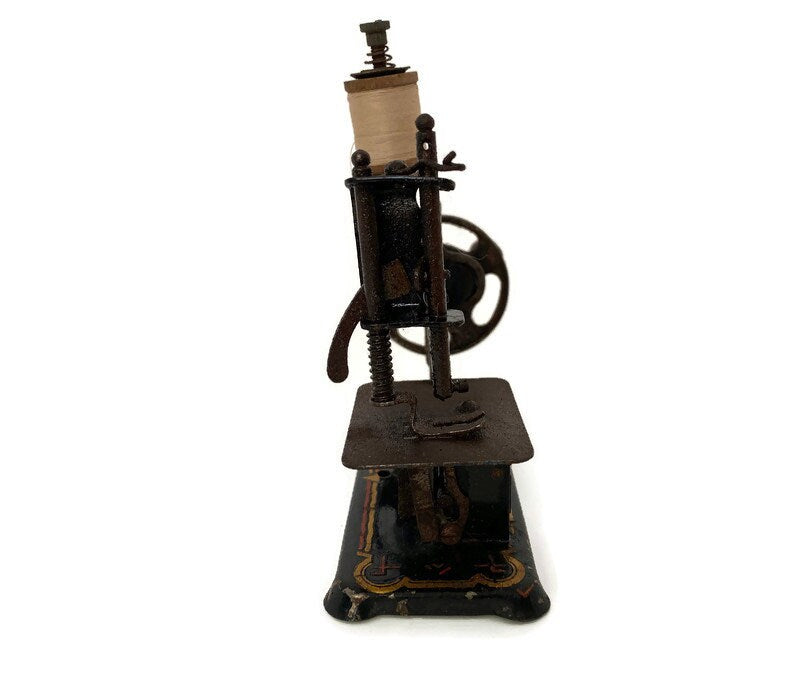Vintage Toy Sewing Machine Collectible DisplayToy, at Duckwells