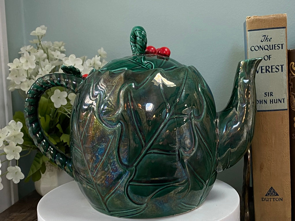 Midcentury Lefton Ceramic Green Holly Berry Teapot at Duckwells