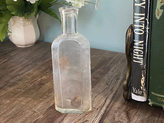 Antique Balm of a Thousand Flowers Bottle - Duckwells