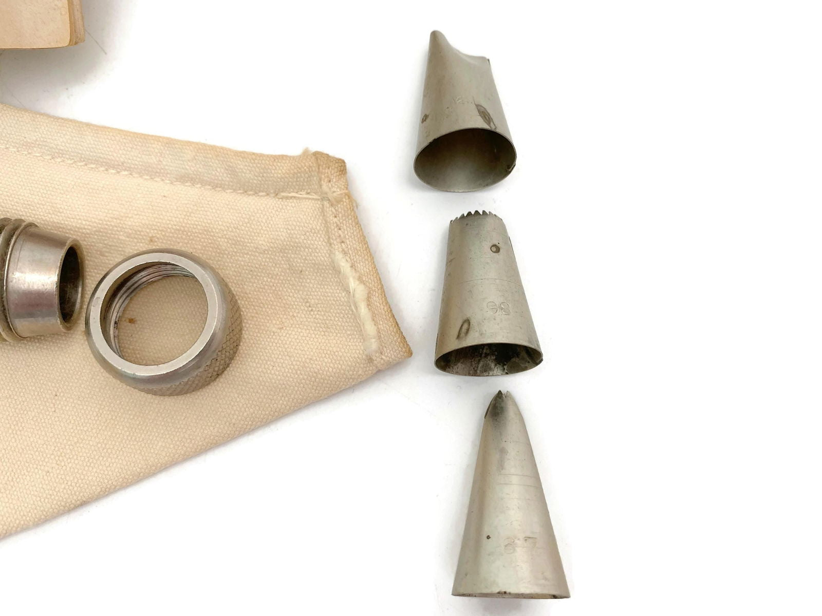 Antique Cake Decorating Kit by Ateco - Duckwells