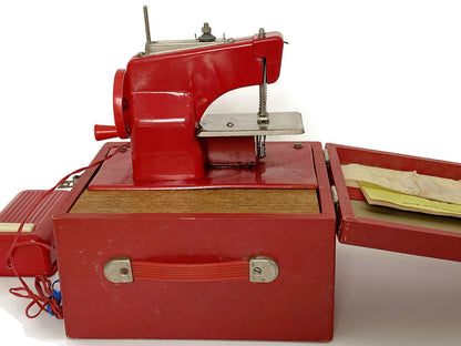 Midcentury Toy Sewing Machine Electric Little Modiste Made in Japan - Duckwells