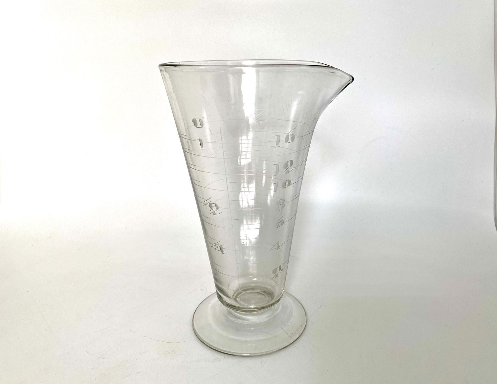 Vintage Glass Beaker Wheel Etched Apothecary Dispenser - Duckwells