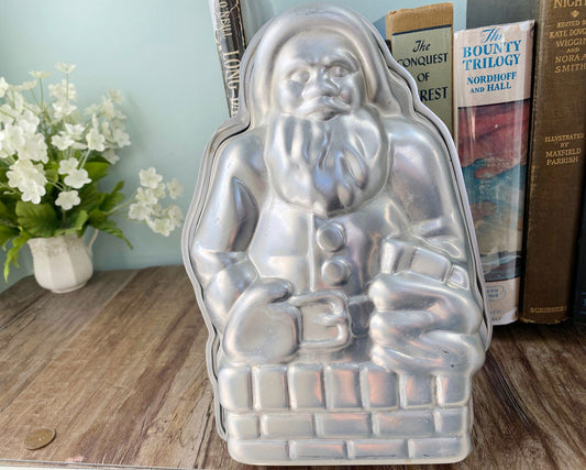 Vintage Nordic Ware Aluminum Santa Claus 3D Christmas Cake Pan - Duckwells