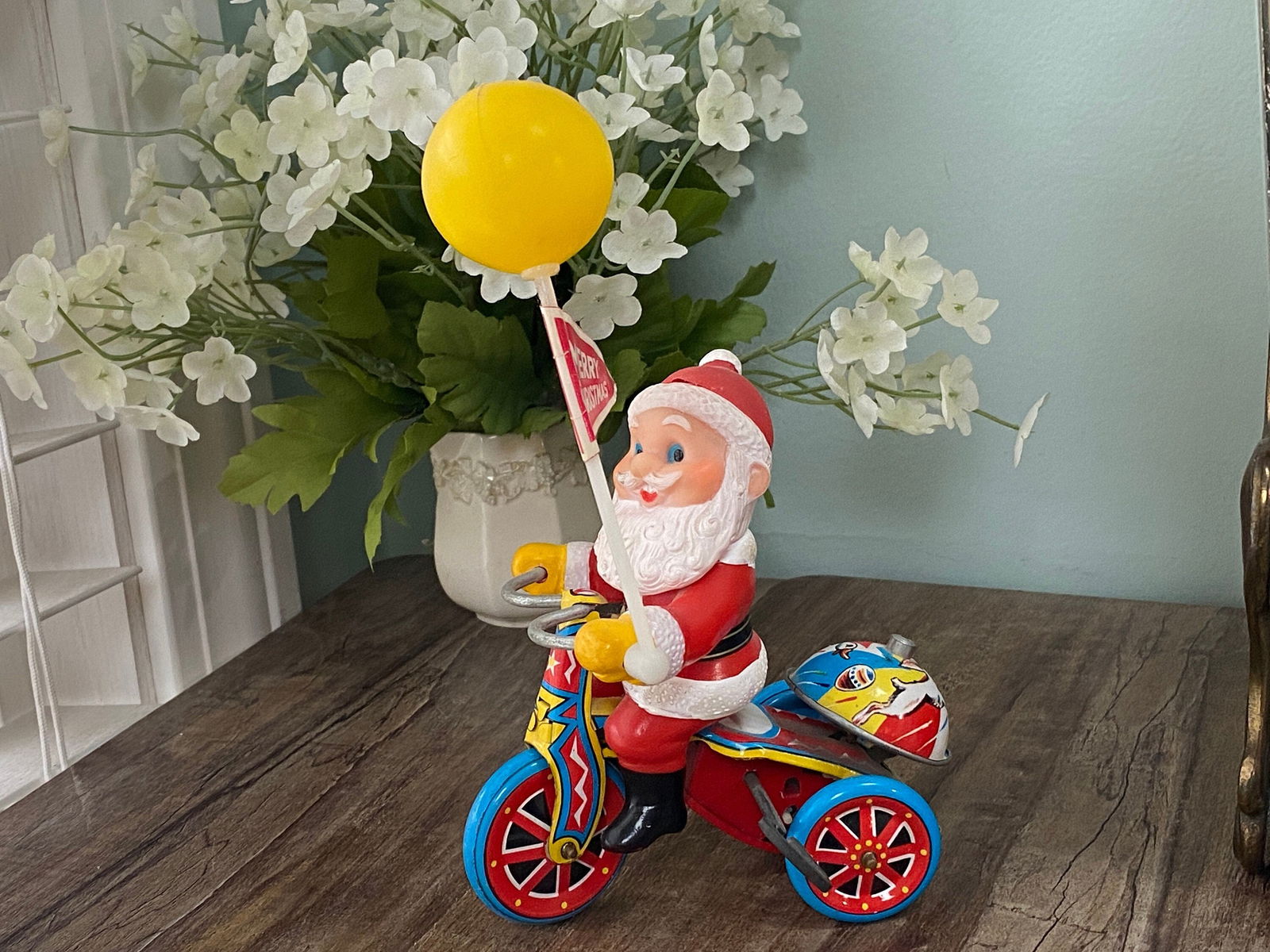 Vintage Santa Claus Tin Toy Wind Up Collectible Vintage Santa Claus Tin Toy Wind Up Collectible