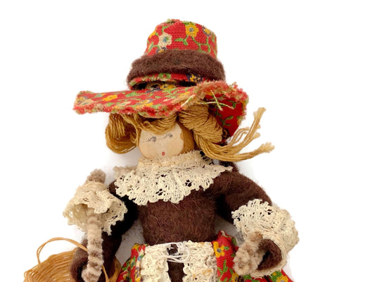 Vintage Clothespin Dolls Collectible Figurines at Duckwells