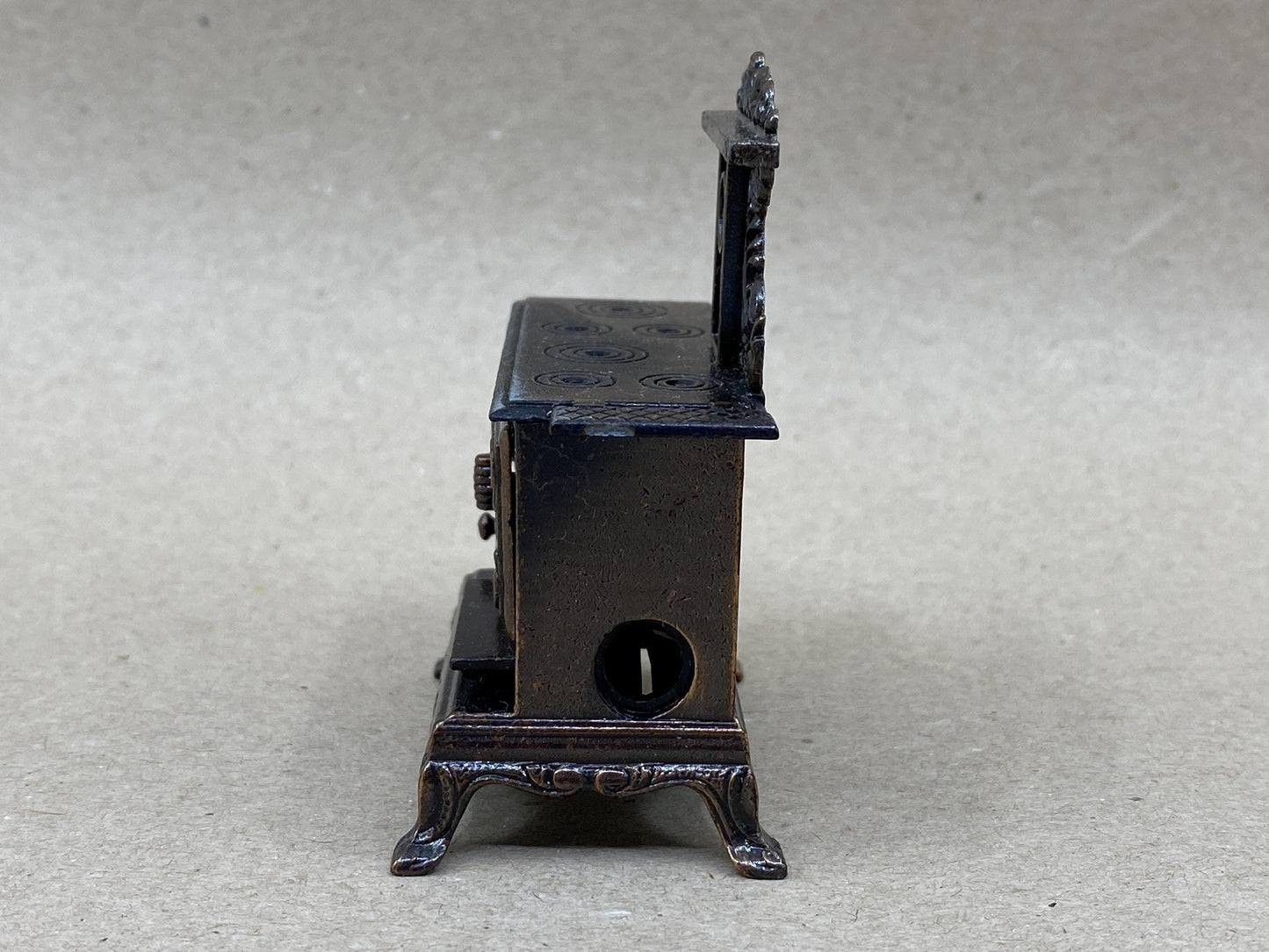 Vintage Diecast Stove Playme Pencil Sharpener at Duckwells