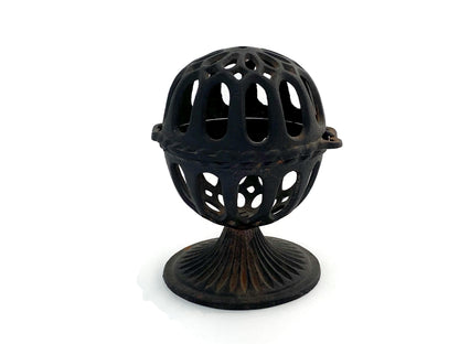 Vintage Cast Iron String Holder at Duckwells