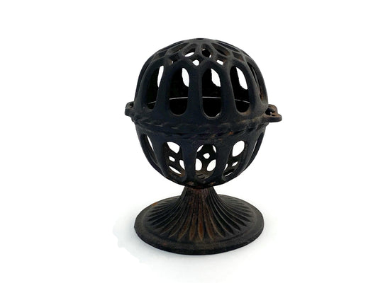 Vintage Cast Iron String Holder at Duckwells