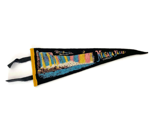 Midcentury Niagara Falls Canadian Tourist Small Pennant at Duckwells