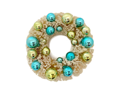 Mid Century Bottle Brush White Wreath, Vintage Holiday Decor at Duckwells