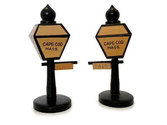 Midcentury Cape Cod Wood Salt and Pepper Shakers at Duckwells