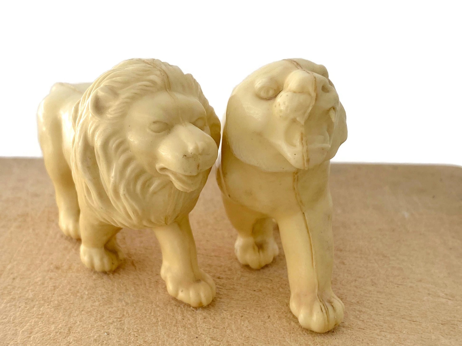 Vintage Lion Figurines at Duckwells