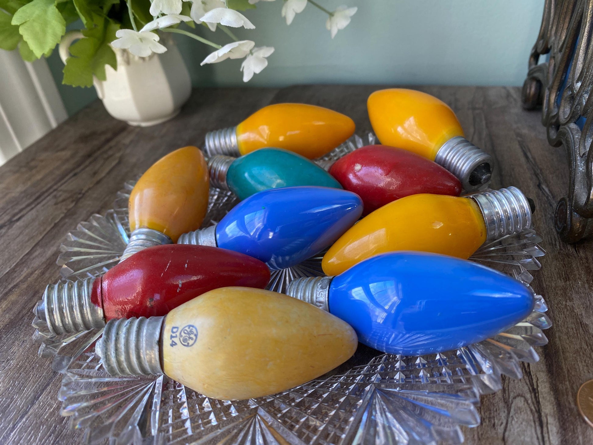 Vintage Christmas Light Bulbs at Duckwells
