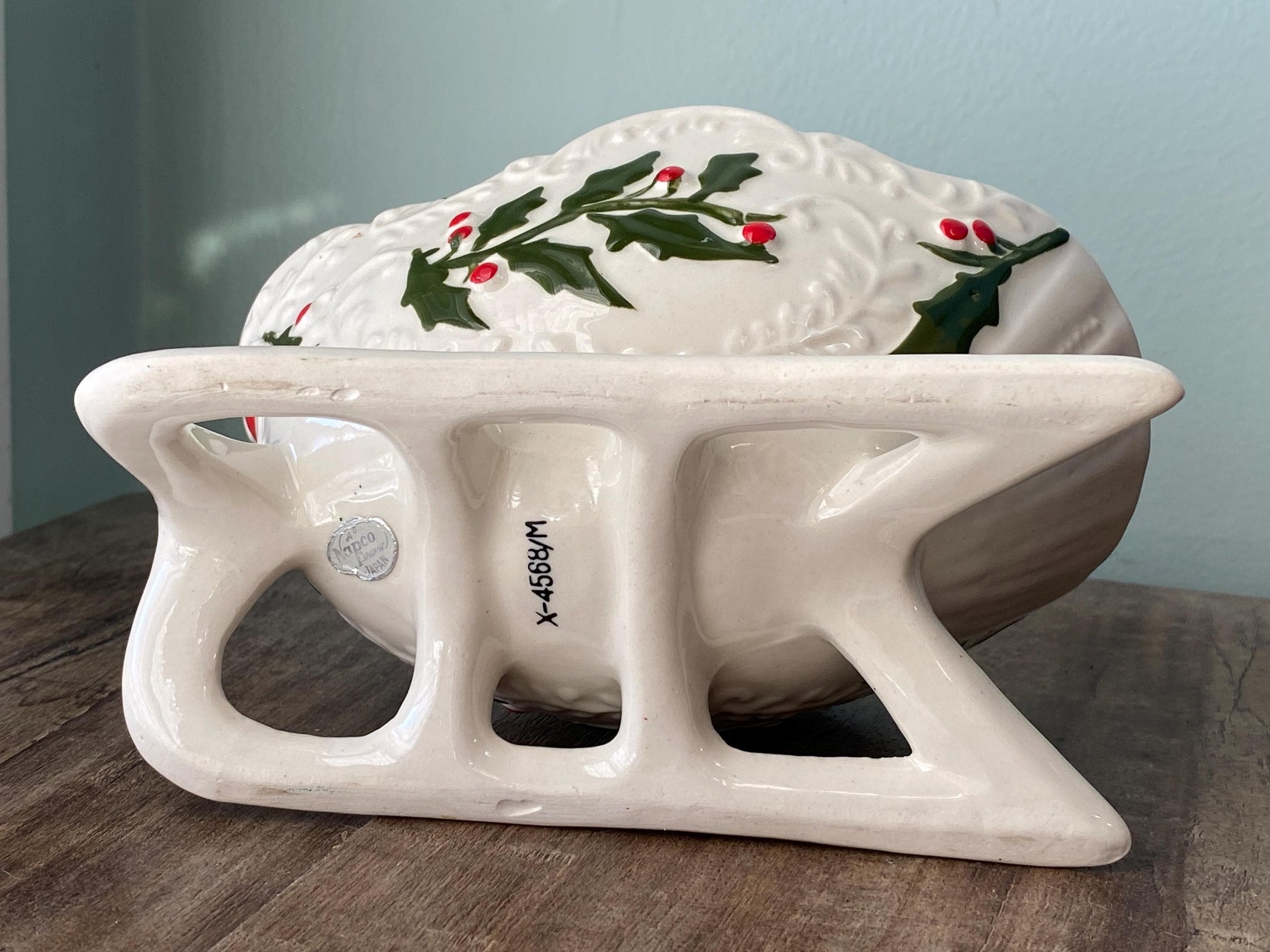 Vintage Christmas Napco Ceramic Sleigh at Duckwells