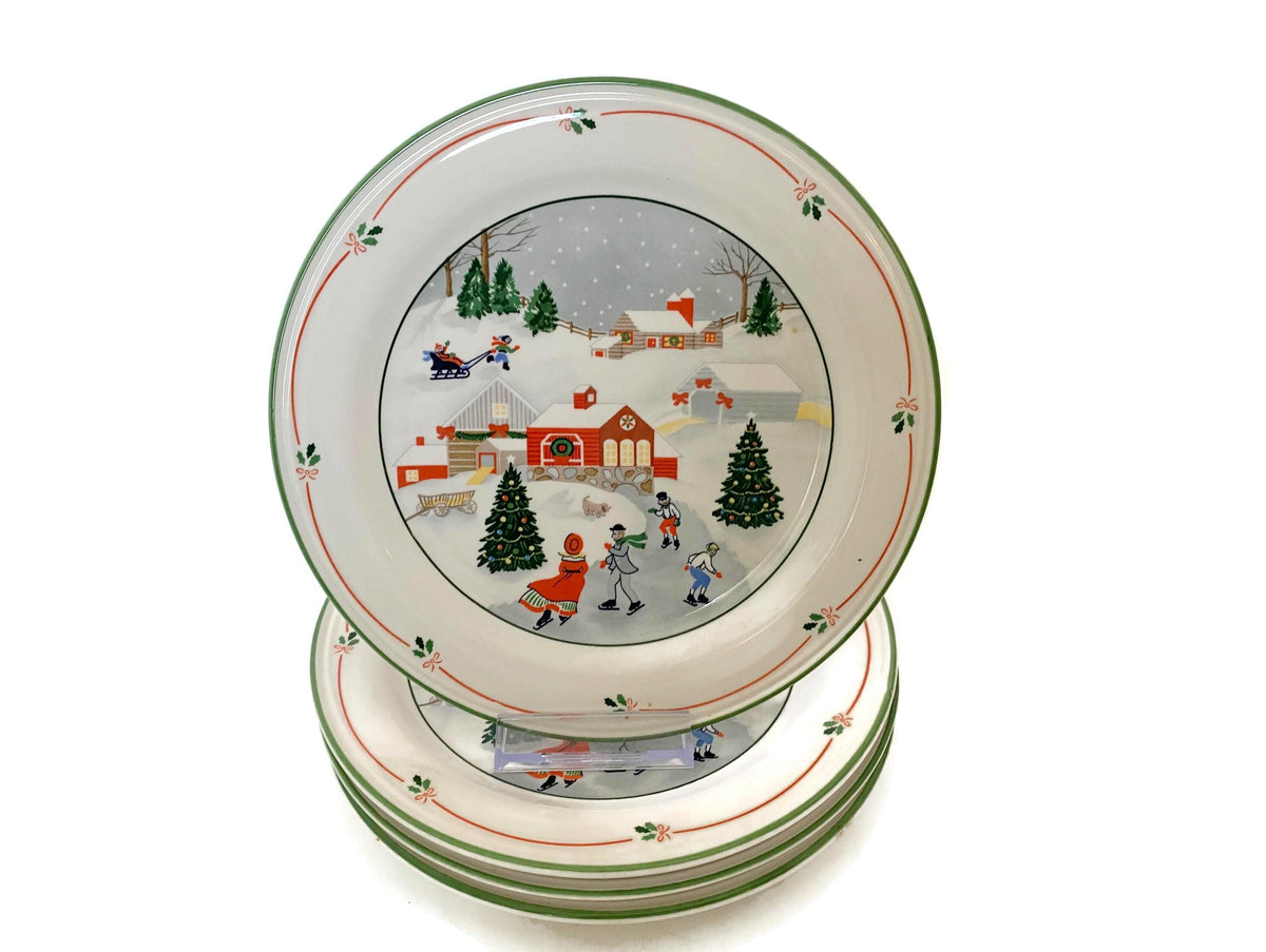 Vintage Christmas Saucers at Duckwells