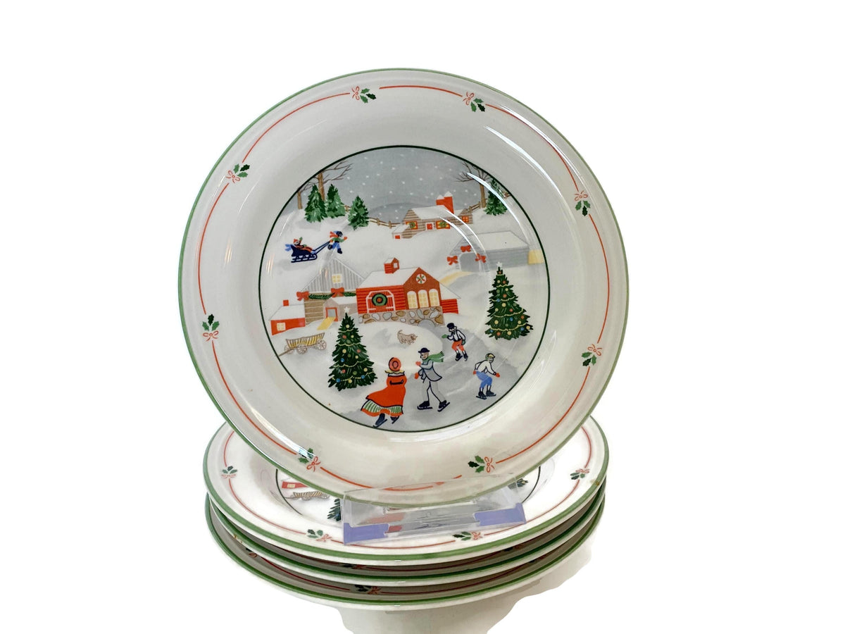 Vintage Christmas Saucers at Duckwells