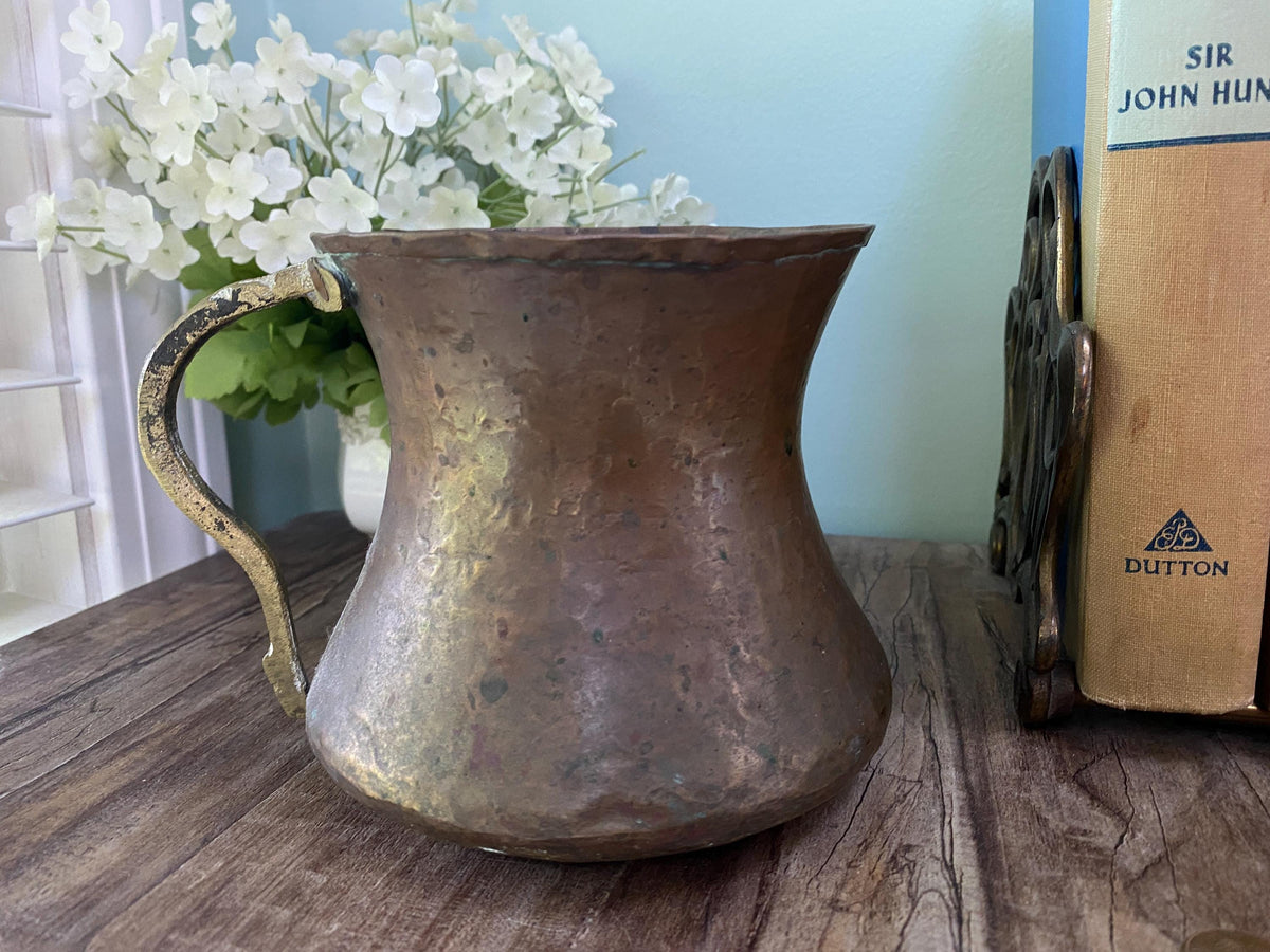 Antique Hand Hammered Copper Pot at Duckwells