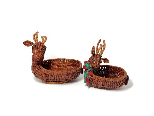 Vintage Wicker Holiday Reindeer Set at Duckwells