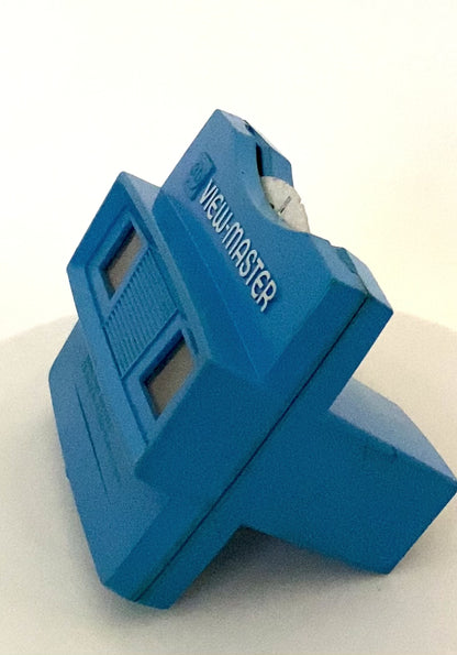 Vintage GAF Blue View Master with 10 Reels