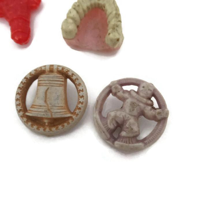 1950's Mid Century Cracker Jack Charms - Duckwells
