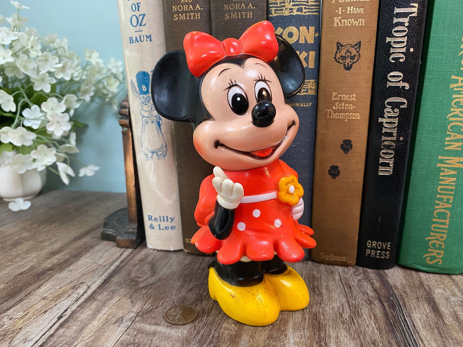 1970s Minnie Mouse Plastic Piggy Bank - Duckwells