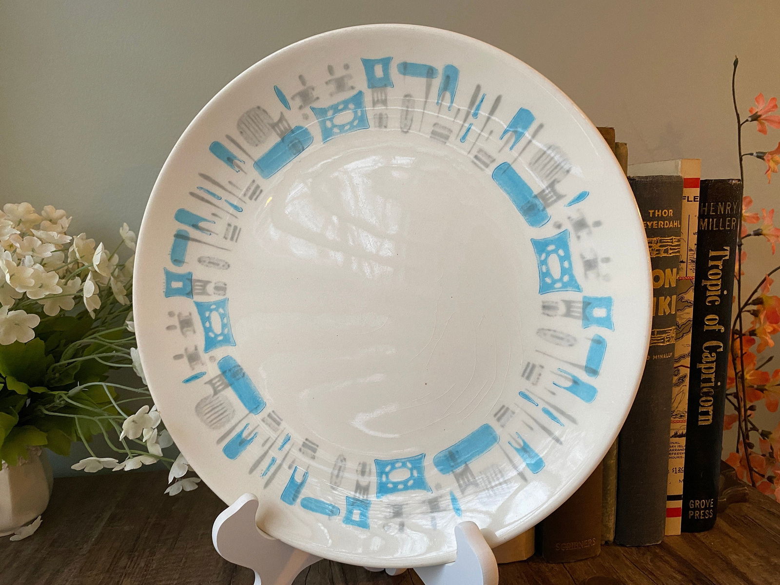 Mid Century Blue Heaven Dinner Plateby Royal China - Duckwells