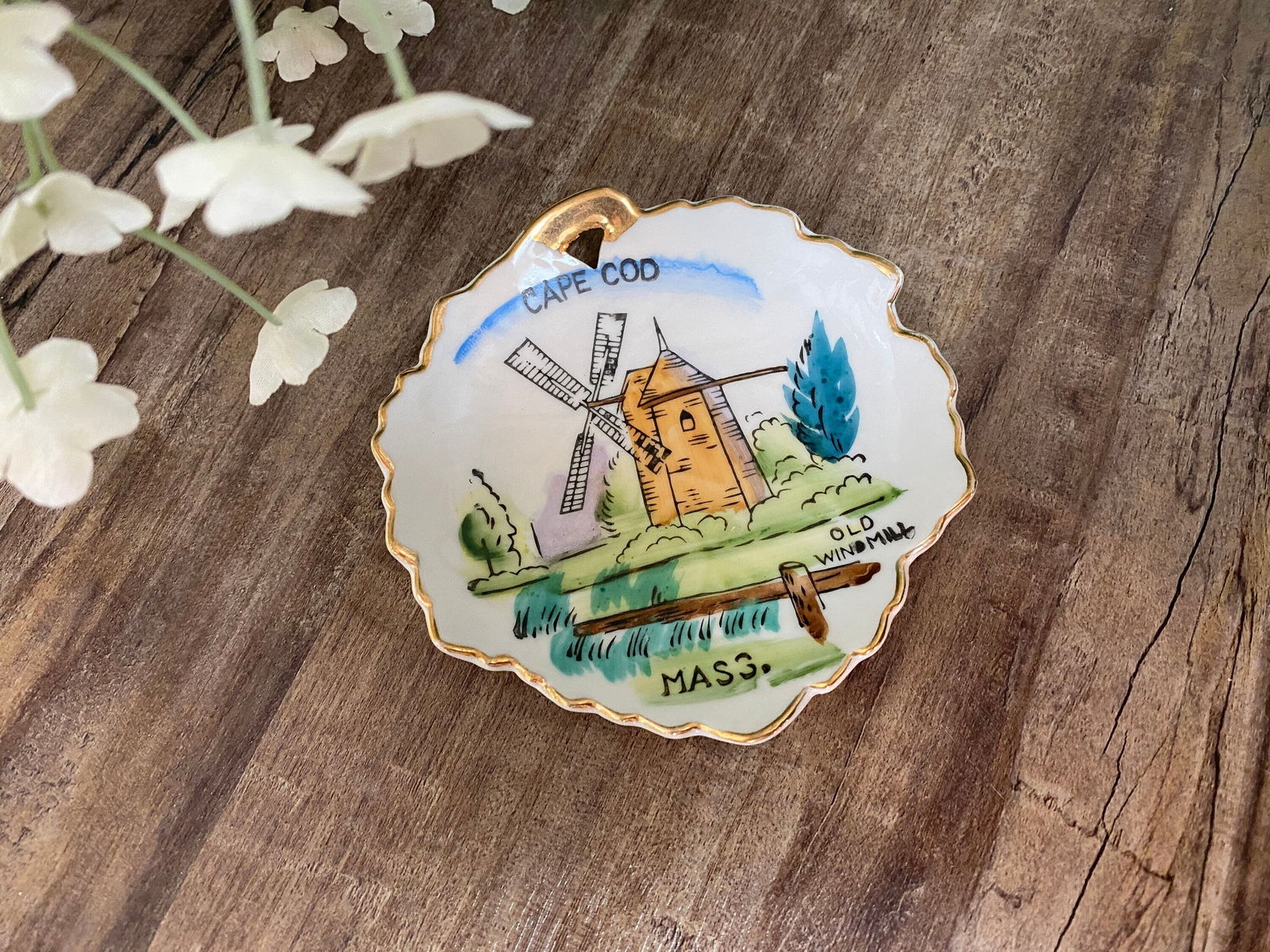 Midcentury Cape Cod Massachusetts Souvenir Dish - Duckwells