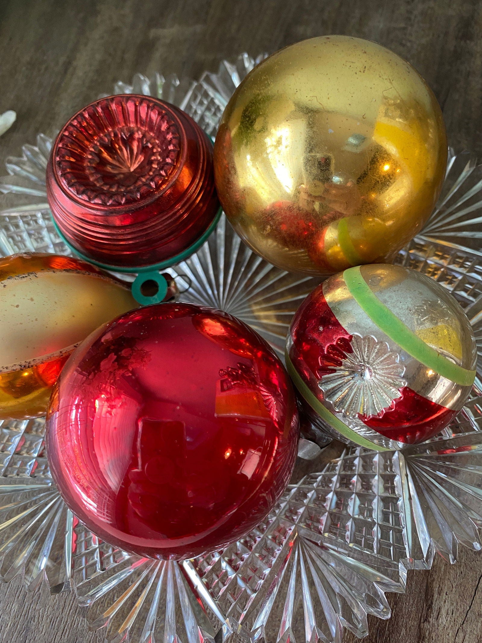Midcentury Glass Christmas Ornaments - Duckwells