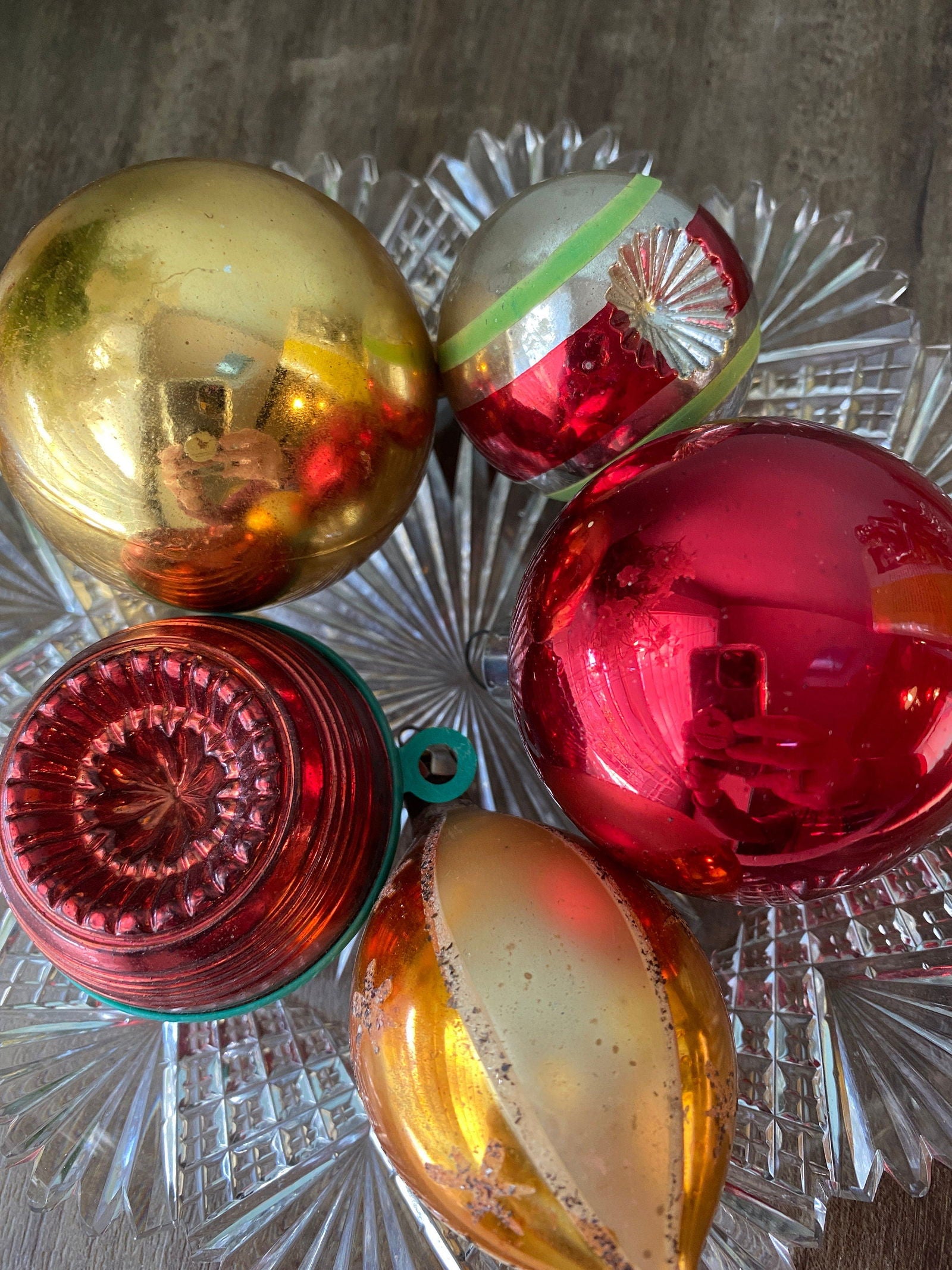 Midcentury Glass Christmas Ornaments - Duckwells