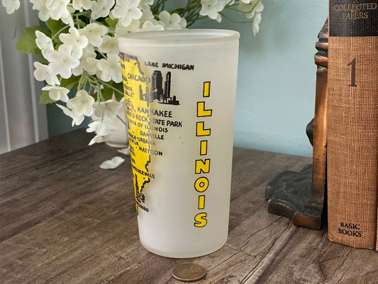 Midcentury Illinois Souvenir Glass with State Map - Duckwells