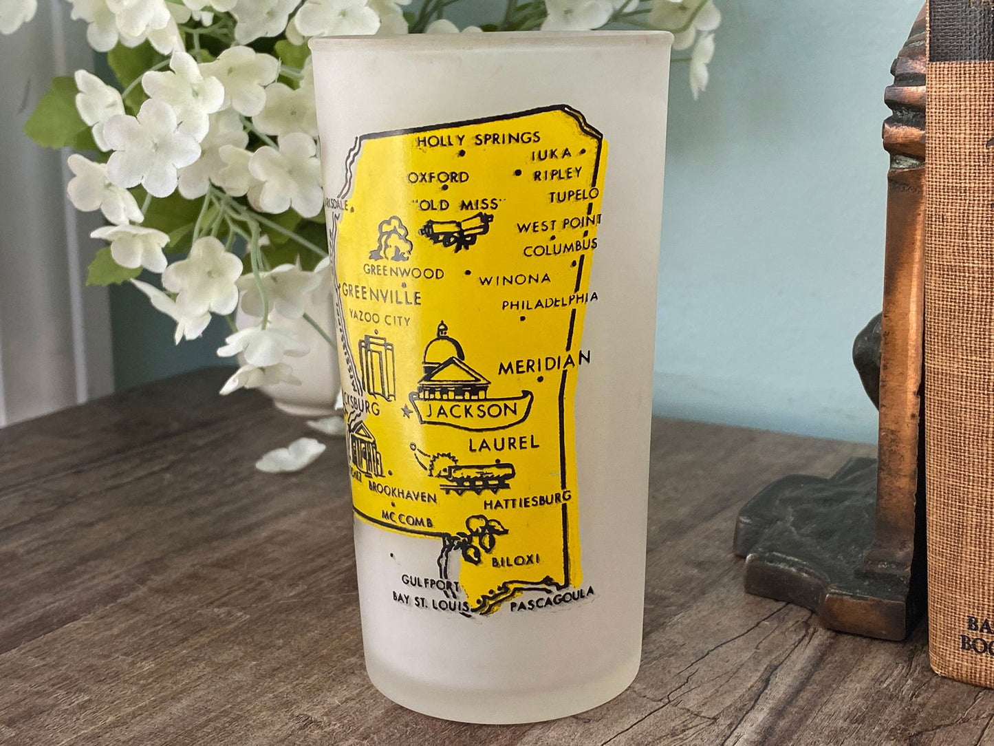 Midcentury Mississippi Souvenir Glass with State Map - Duckwells