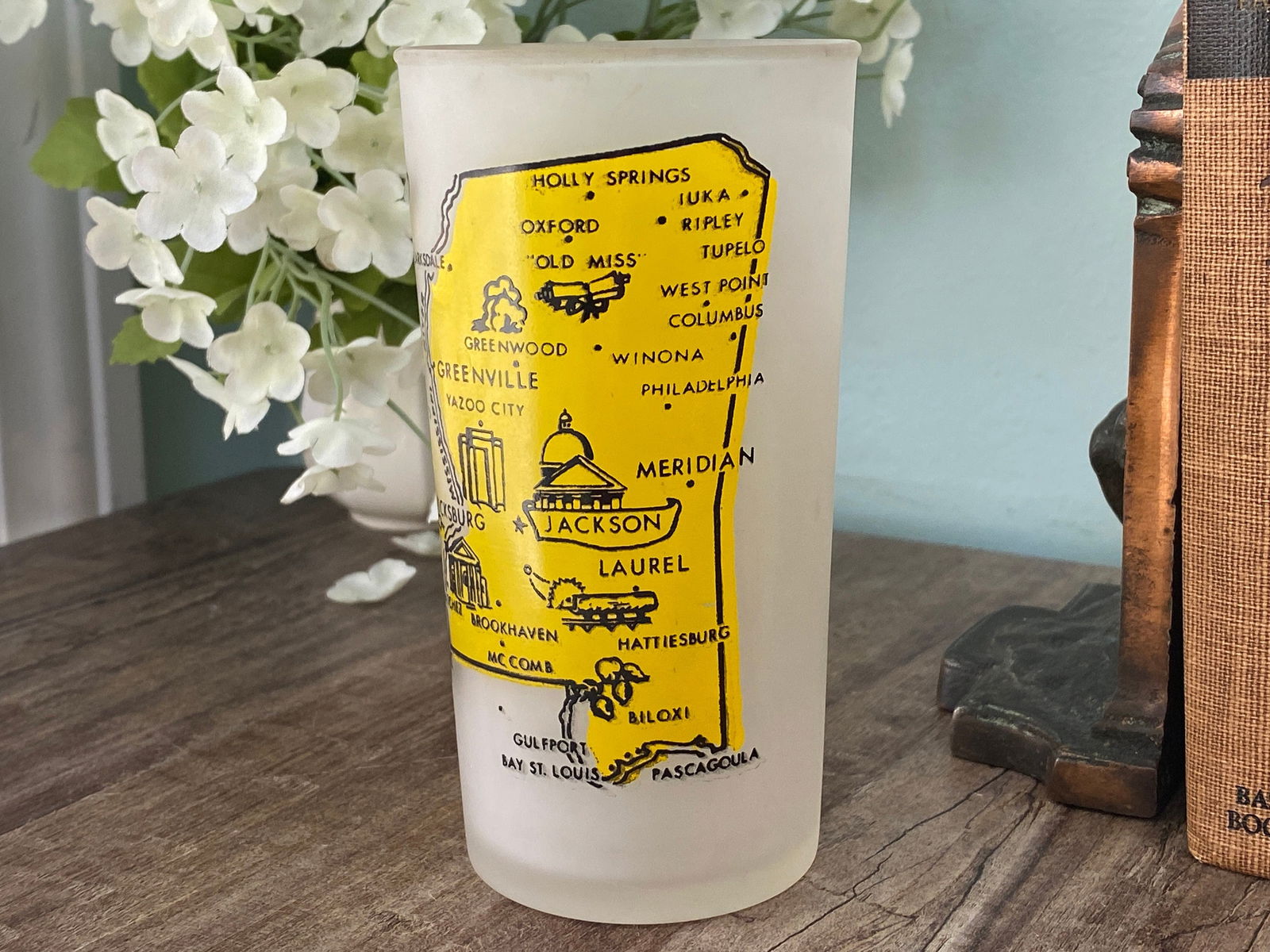 Midcentury Mississippi Souvenir Glass with State Map - Duckwells