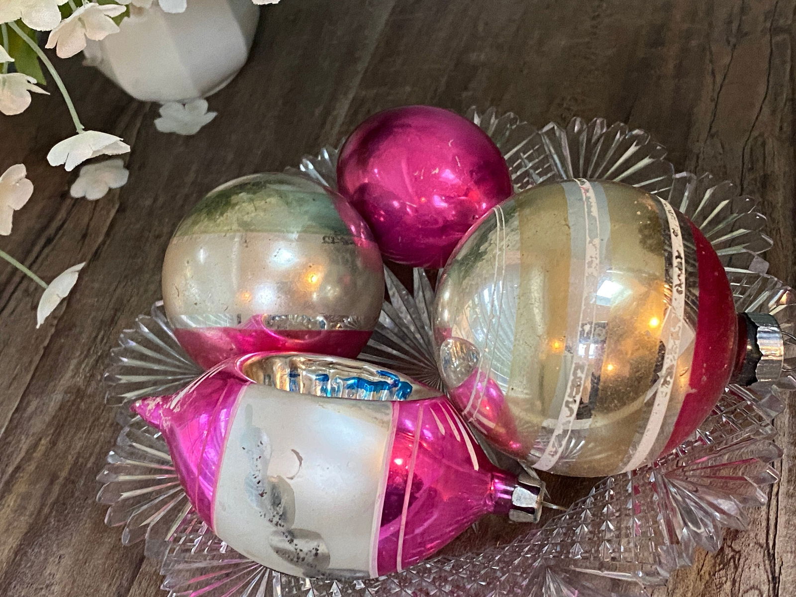Midcentury Pink Glass Christmas Ornaments - Duckwells