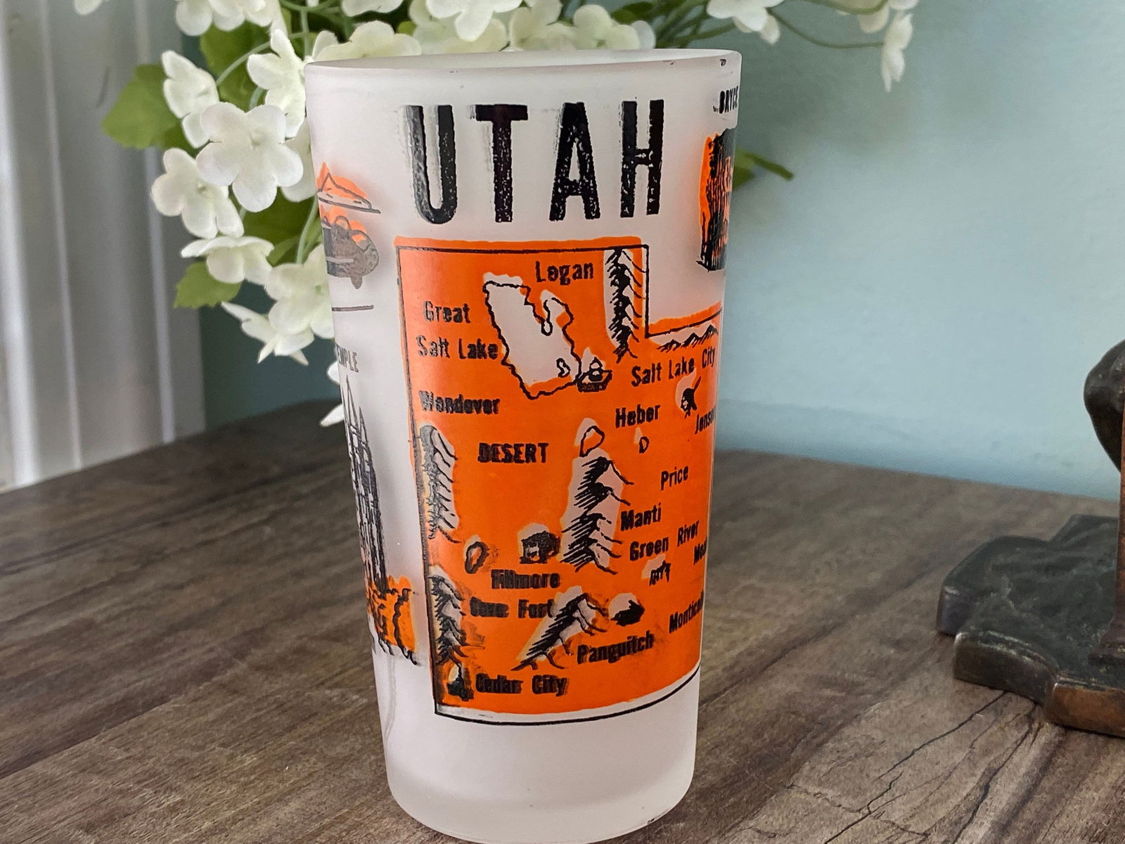 Midcentury Utah Souvenir Glass with State Map - Duckwells