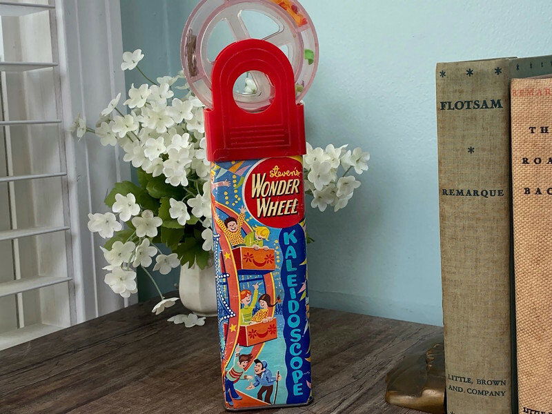 Vintage 1972 Wonder Wheel Kaleidoscope by Stevens - Duckwells