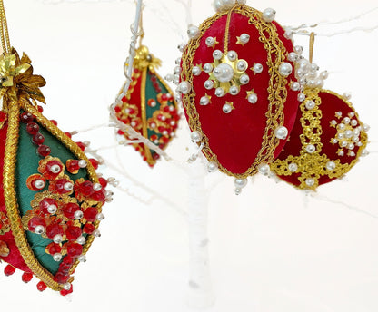 Vintage Beaded Red Green and Gold Christmas Ornaments - Duckwells