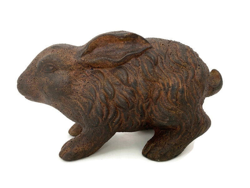 Vintage Bunny Rabbit Ceramic Figurine - Duckwells