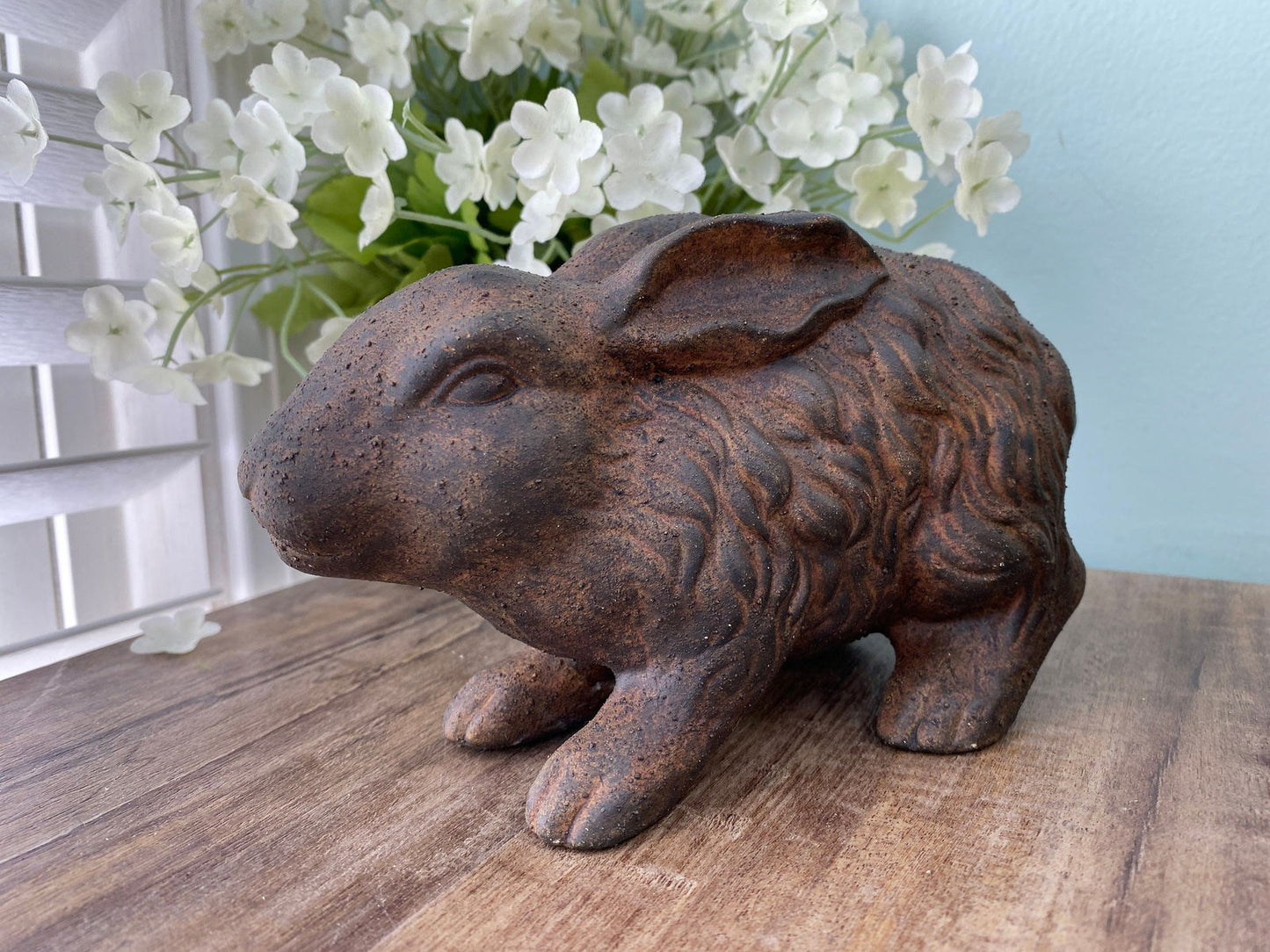 Vintage Bunny Rabbit Ceramic Figurine - Duckwells