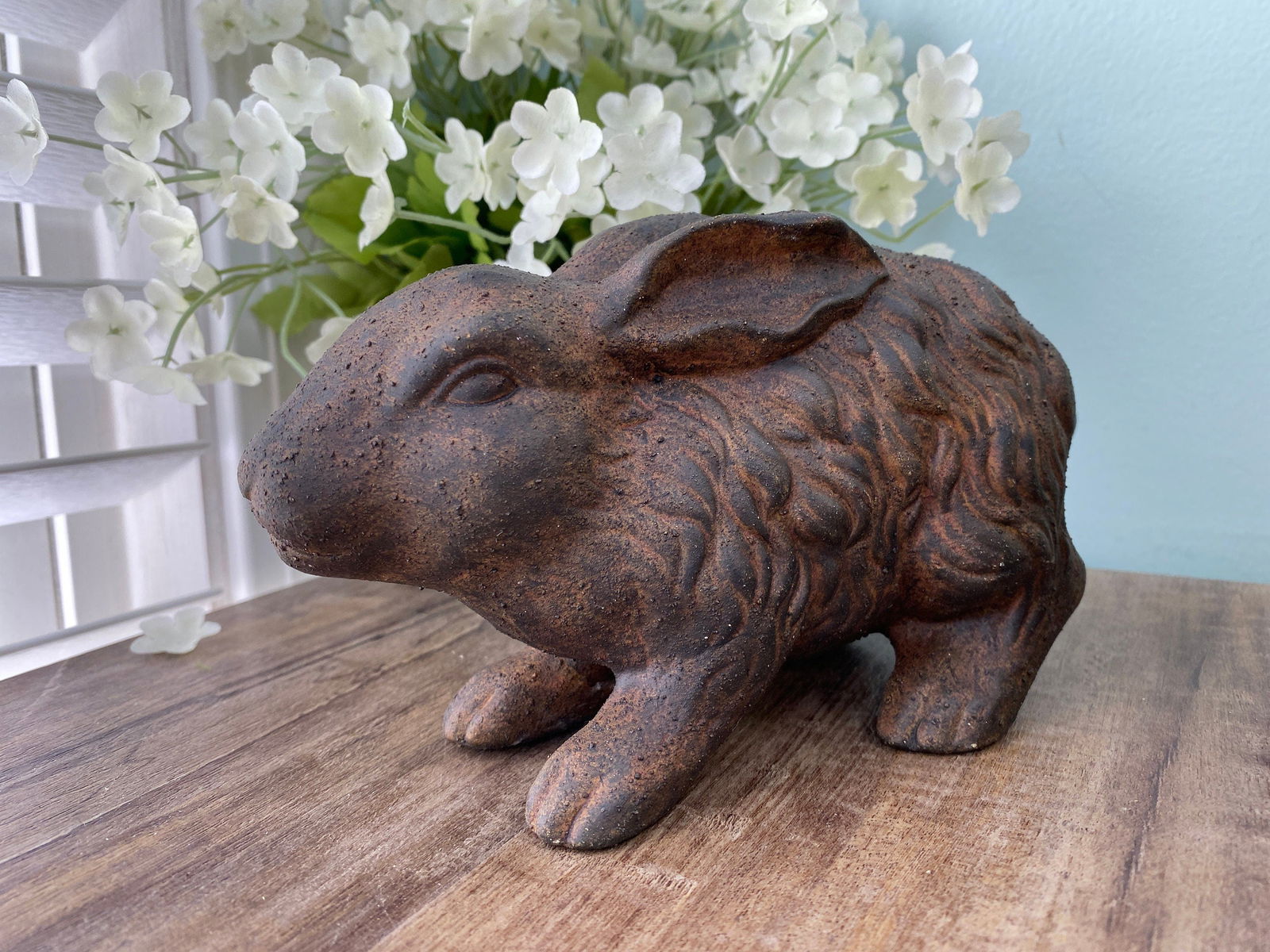 Vintage Bunny Rabbit Ceramic Figurine - Duckwells