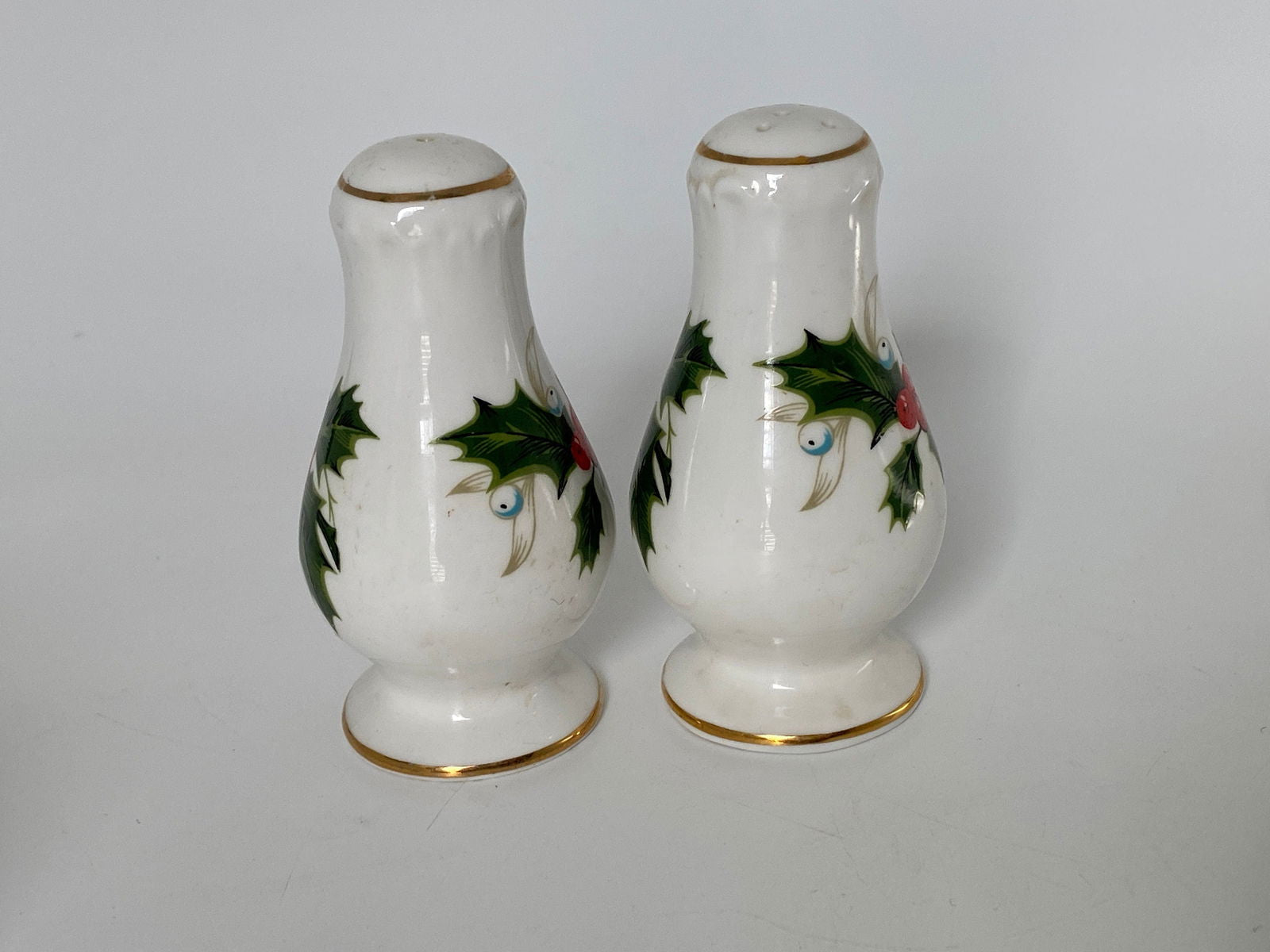 Vintage Christmas China Salt and Pepper Shaker Set - Duckwells