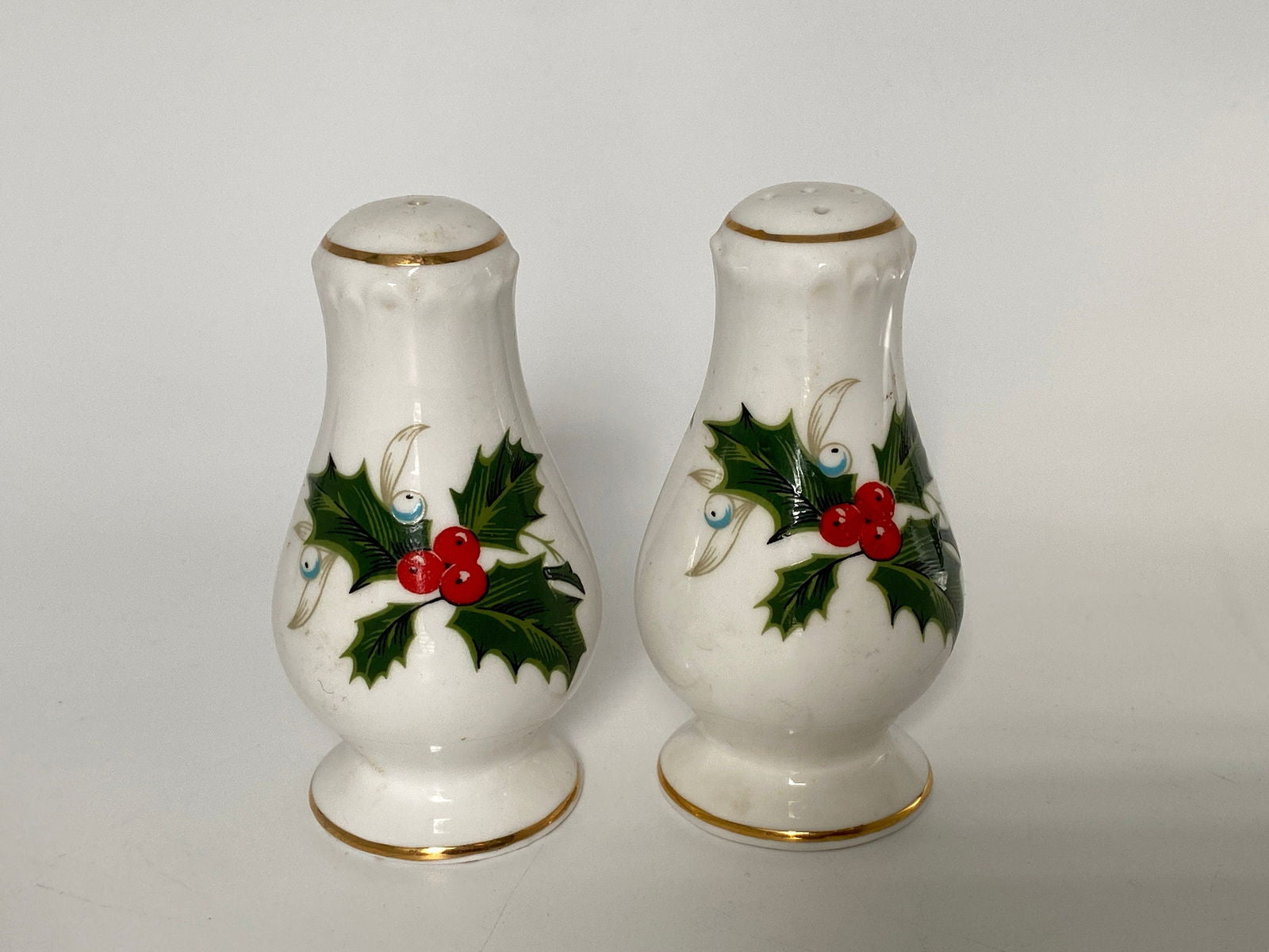 Vintage Christmas China Salt and Pepper Shaker Set - Duckwells