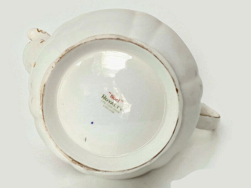 Vintage Christmas Coffee Pot - Duckwells