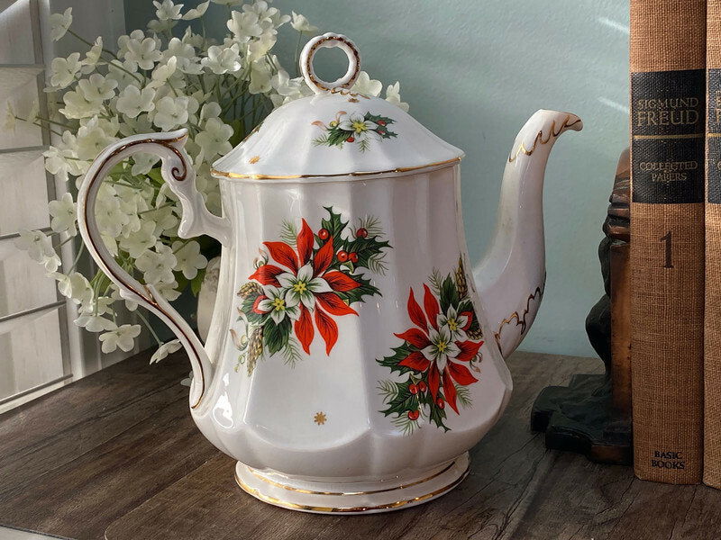 Vintage Christmas Coffee Pot - Duckwells