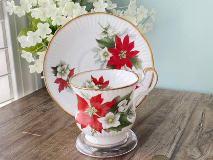 Vintage Christmas Cup and Saucer Set - Duckwells