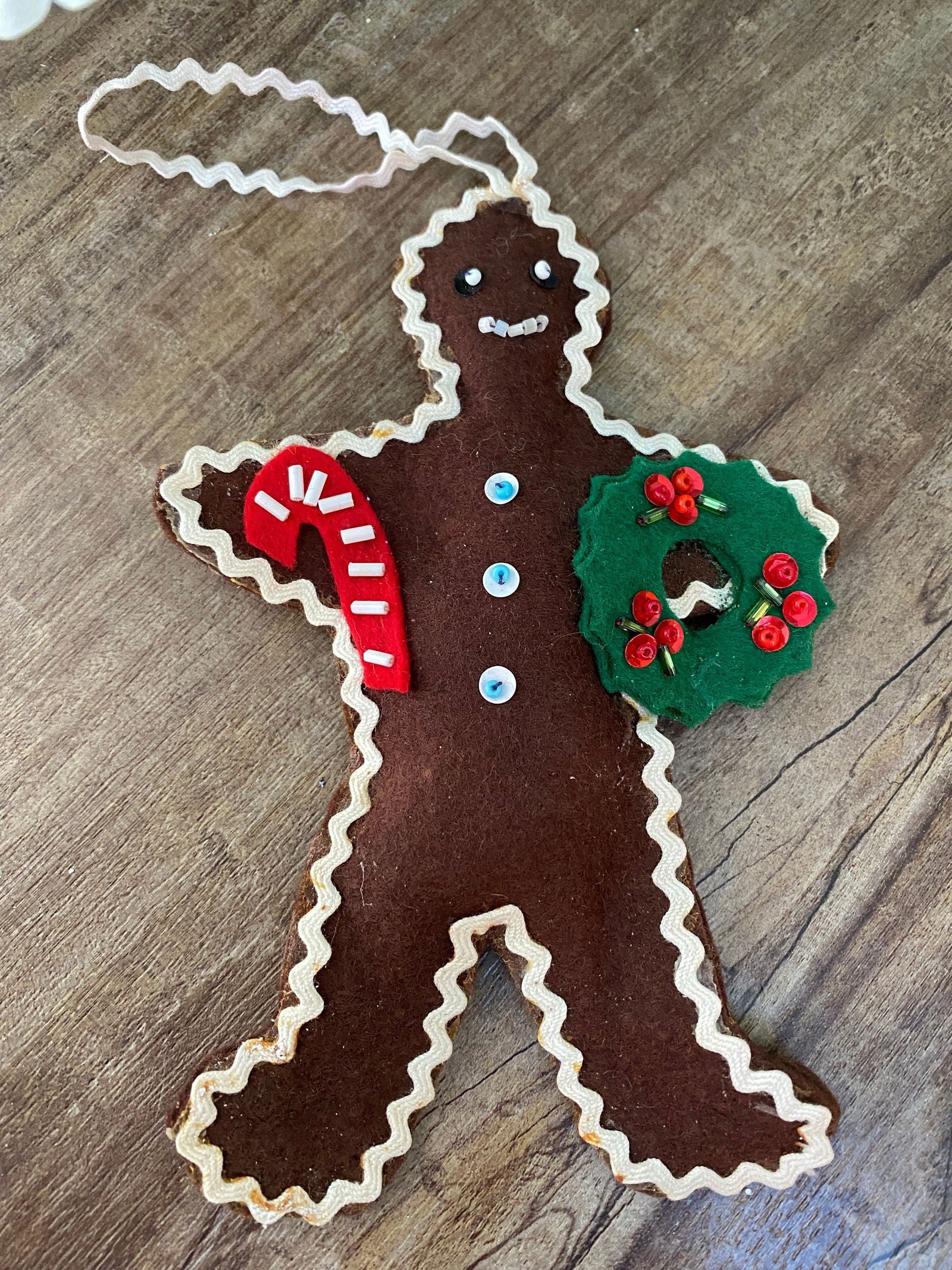 Vintage Christmas Gingerbread Felt Ornament - Duckwells
